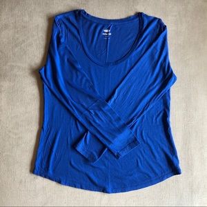 Women’s relaxed fit long sleeve